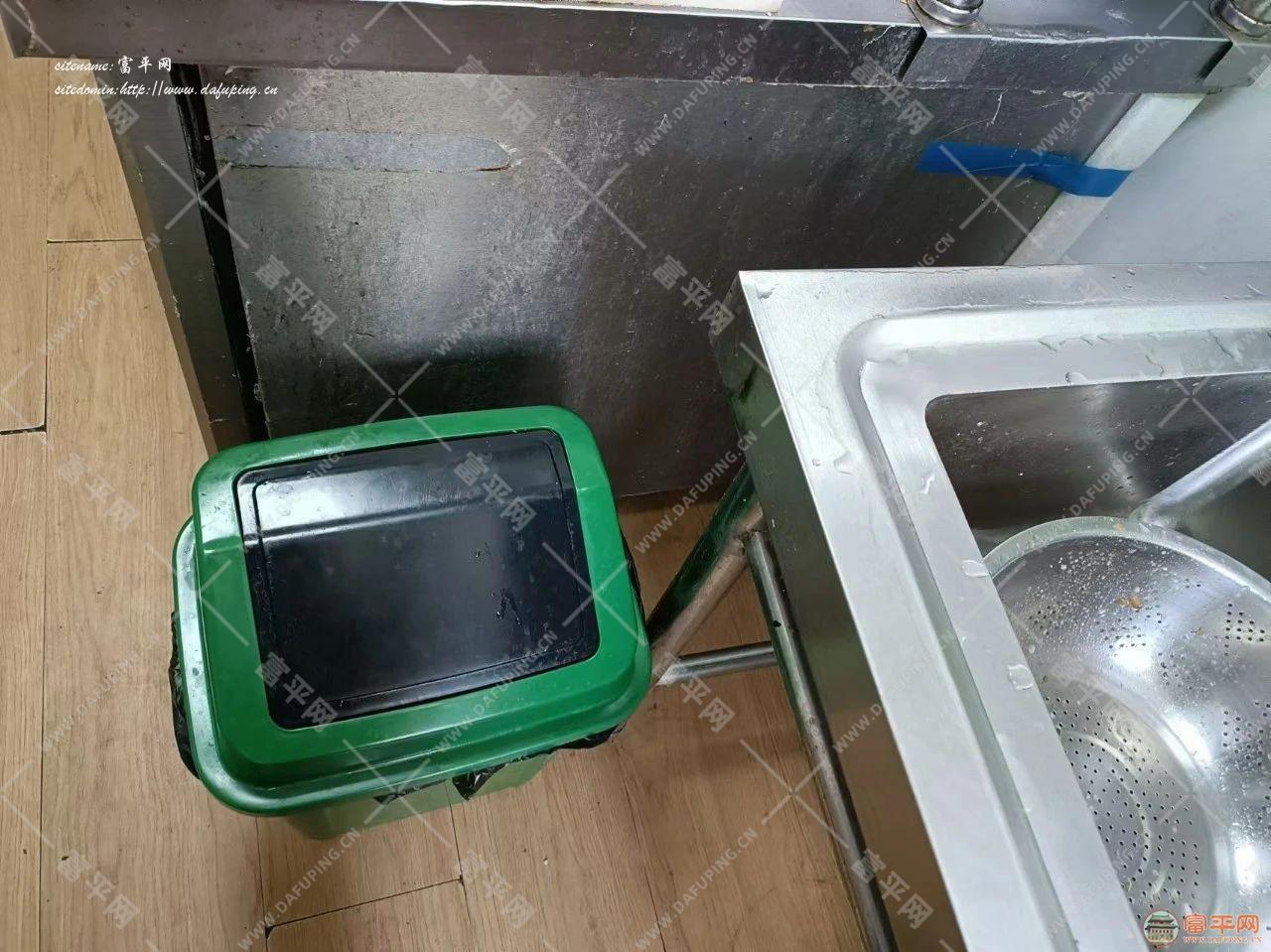 205323e1lw6p9wo6m4wmbc.jpeg