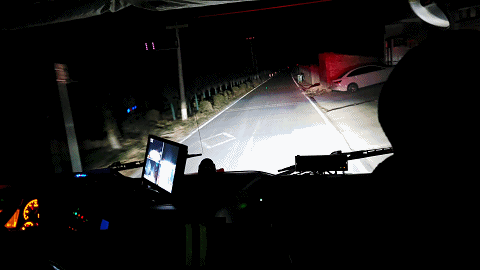 183450s2wtxzcn3lc3r323.gif